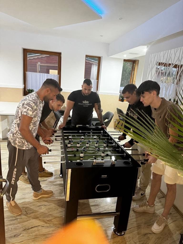 Csocsózás a pizzériában